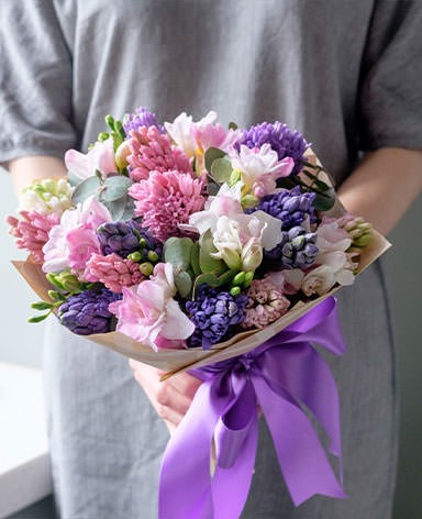 Бесплатная доставка цветов в Циолковском